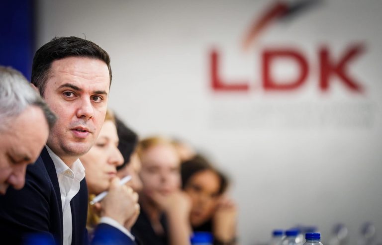 LDK insiston në tërheqjen e trustit: Është nevojë e qytetarëve
