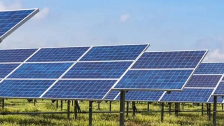 Hajnat vjedhin një pompë uji, bateri dhe inventar solar në pronën e AKP-së në Suharekë