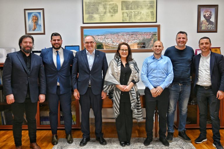 Në Ditën e Teatrit, në Prizren themelohet Festivali Ndërkombëtar i Teatrit në Ambient të Hapur