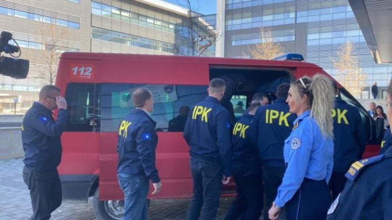 Zëvendësohen policët kufitarë që u arrestuan si të dyshuar për marrje ryshfeti, qytetarët shprehen të befasuar