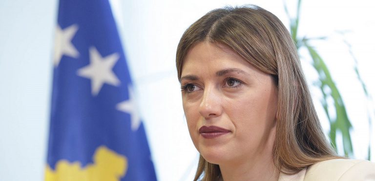 Haxhiu nuk e komenton dorëzimin e kallëzimit penal ndaj saj