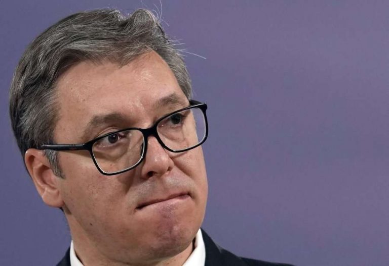 Vuçiqi shpall “situatë të vështirë në Serbi” pas refuzimit të Kosovës për zgjedhjet