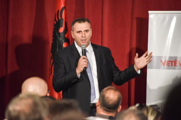 Bajqinovci: Veteranët e rrejshëm titullin e kanë marrë në zyrat e partive të PDK-së e AAK-së
