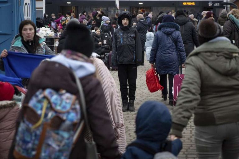 Mbi 1.5 milionë persona kanë ikur nga Ukraina