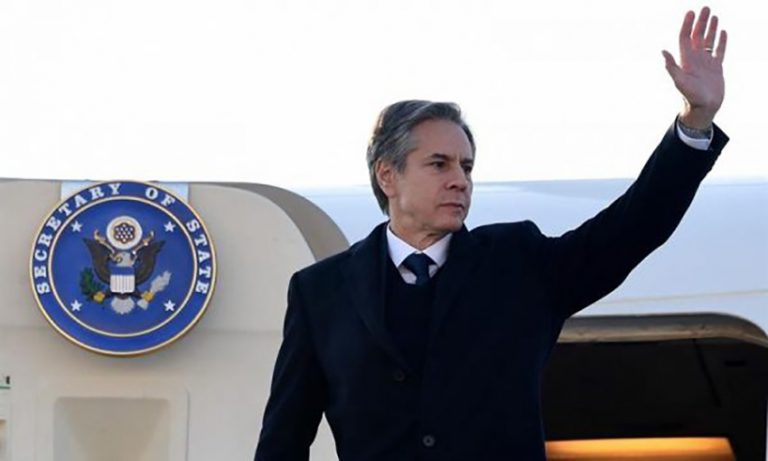 Sekretari Blinken viziton qytetin polak në kufi me Ukrainën ku po qëndrojnë mijëra refugjatë