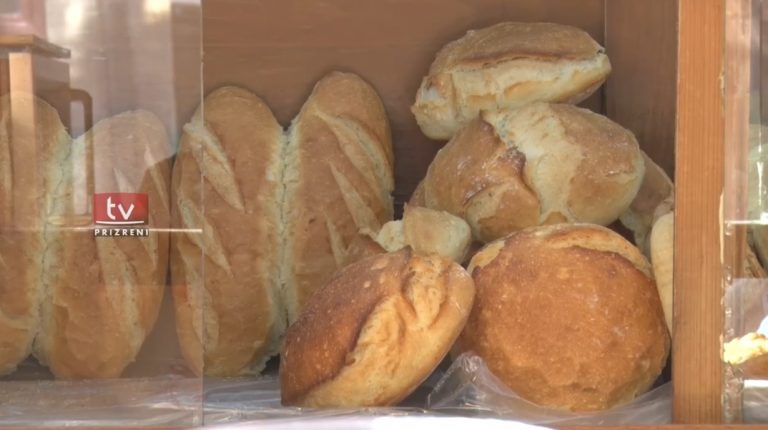 Çmimi i miellit lirohet, jo i bukës