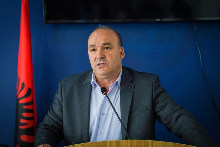 Bulliqi konfirmon se të arrestuarit nga xhandarmëria serbe janë kosovarë