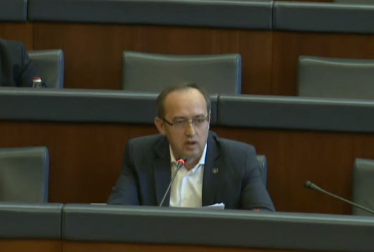 Hoti: Të rritet sa më parë paga minimale