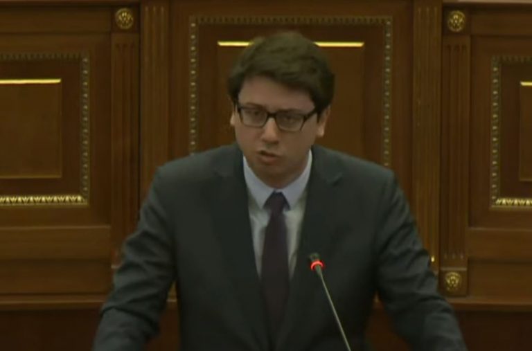 Murati përplaset me deputetët e LDK-së: Keni lënë miliona euro borxhe