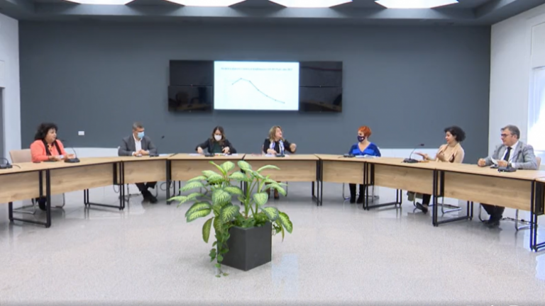 Lehtësohen masat anti-Covid në Shqipëri, hiqet ora policore