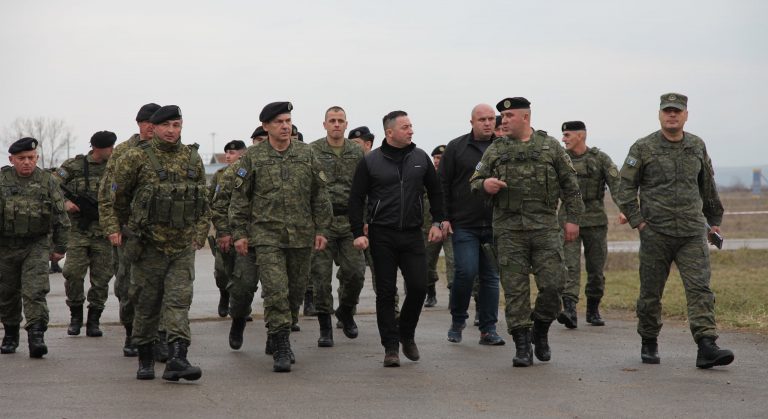 Mehaj inspektoi stërvitjen fushore të FSK-së “Phoenix Alfa”