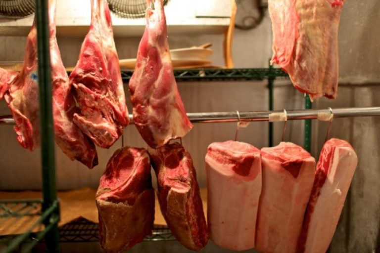 AUV-i konfiskon 40 ton mish, paralajmërohet sanksione e aksione të tjera