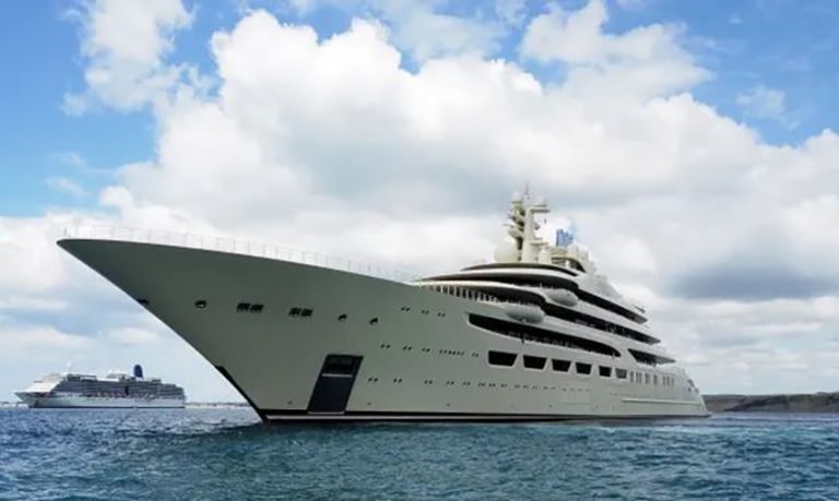 Gjermania sekuestron superjahtin 540 milionë eurosh të miliarderit rus