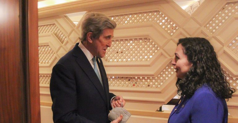 Presidentja Osmani në takim me ish-Sekretarin amerikan të Shtetit, ia përmend çështjen e Kosovës në NATO