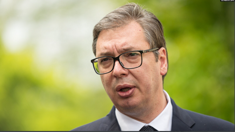 Vuçiq akuzohet se nuk po u tregon asgjë serbëve për bisedimet me Kosovën