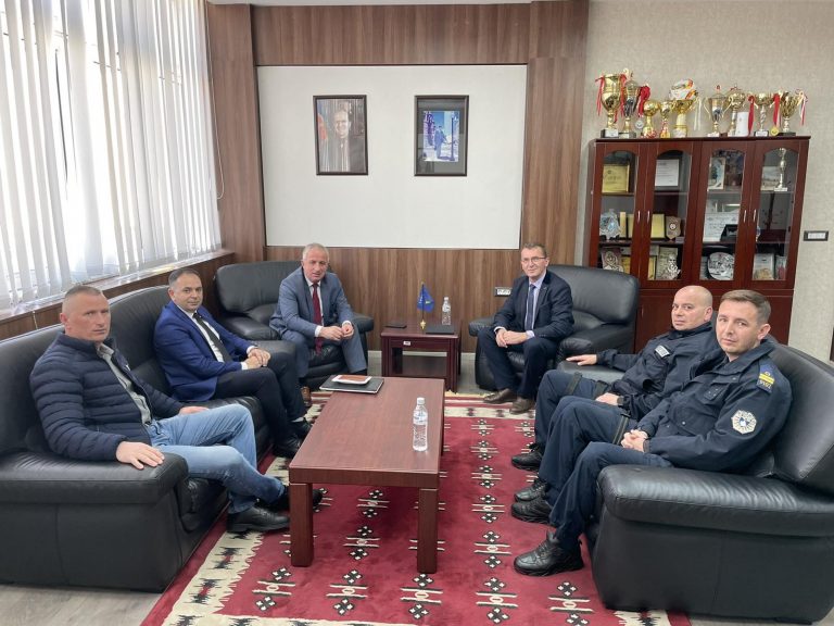 Kryetari i Sindikatës së PK-së, z. Imer Zeqiri dhe nënkryetari z. Avdi Hoti, u takuan me Kryetarin e Komunës së Suharekës, Z. Bali Muharremaj