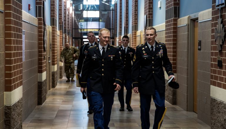 Dy ushtarë të FSK-së marrin pjesë në garën e Iowa-s për ushtarin më të mirë