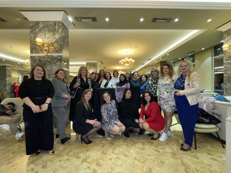 Kryetarja e AG të AAK në Prizren, Arta Telaku, e vlerëson të suksesshme ecurinë e zgjedhjeve brendapartiake