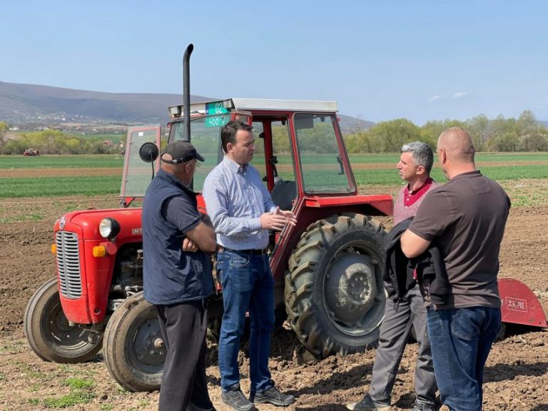 Ministri Peci: Fermerët e ndershëm, bazë e zhvillimit të sektorit të bujqësisë