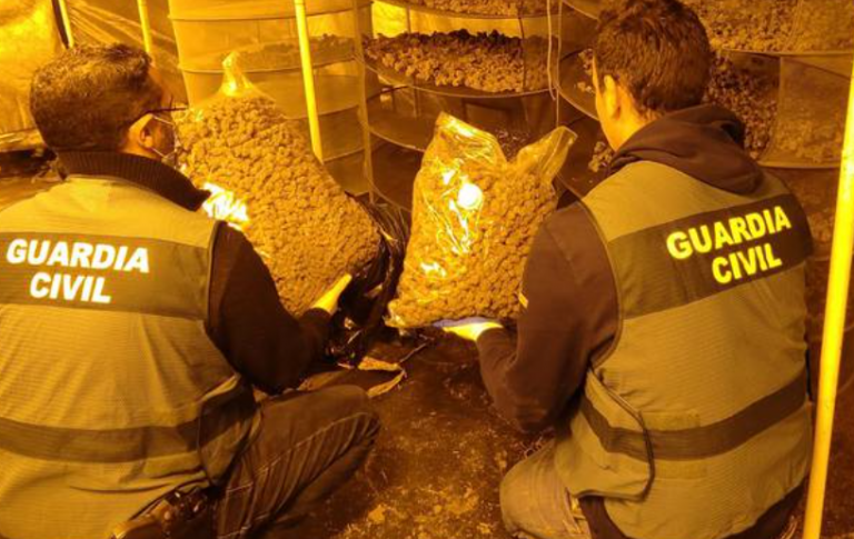 Dy shqiptarë kapen me “shtëpi bari” në Spanjë, policët habiten me metodat e tyre