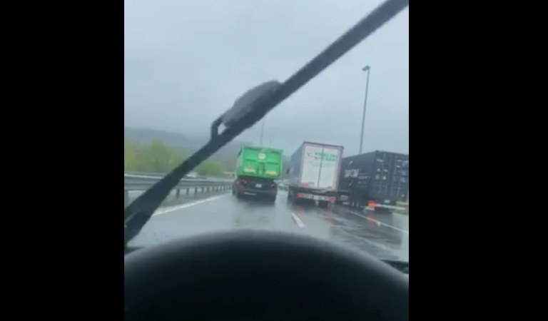 Aksident në dalje të autostradës në afërsi të Vlashnjes, dyshohet për të vdekur