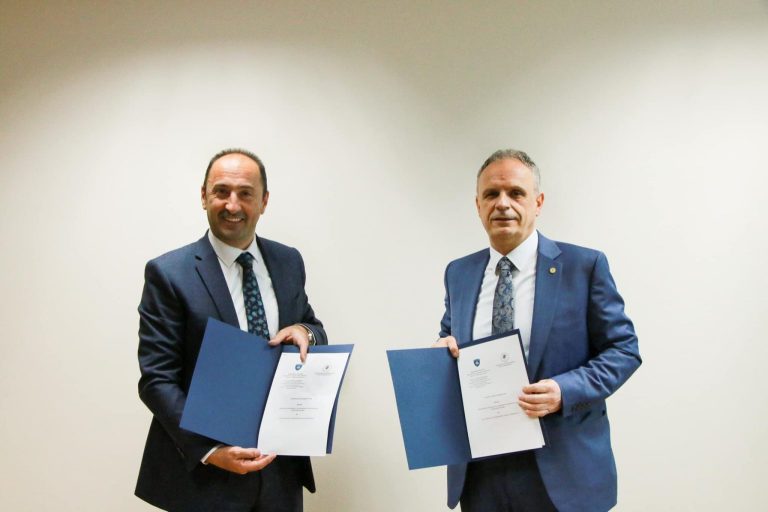 Ministria e Infrastrukturës nënshkruan marrëveshje bashkëpunimi me UP-në