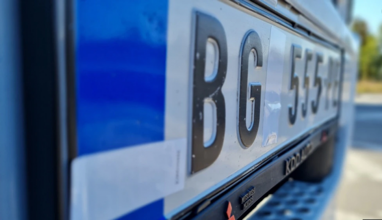 Targat si simbol i hendekut mes Kosovës dhe Serbisë