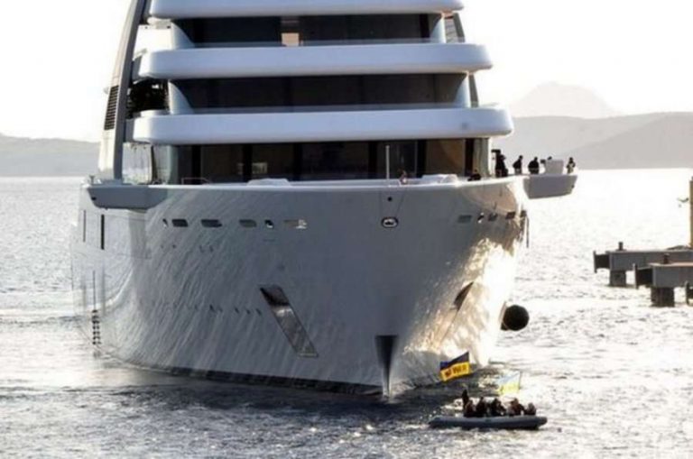 Gjuetia për superjahtet e rusëve