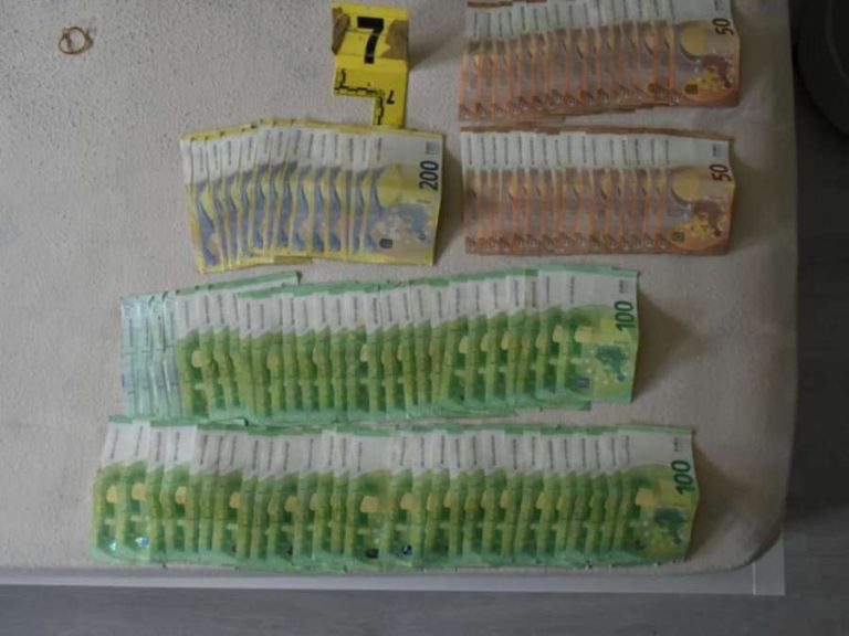 Operacion antidrogë në Pejë e Prishtinë, sekuestrohen para e kokainë