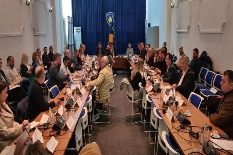 Partitë e vogla në Kosovë kërkojnë uljen e pragut zgjedhor