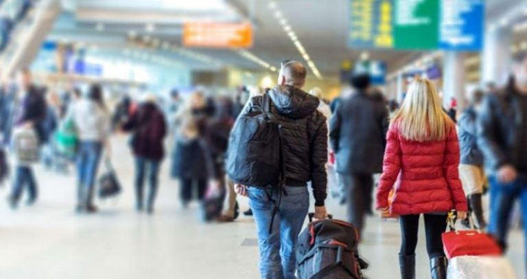 Shqipëri: Braktisja e vendit nga të rinjtë, grupmosha 20-24 vjeç shënoi ikjen më të fortë