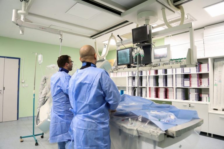 Mbi 60 mjekë janë larguar për tre muaj nga Kosova