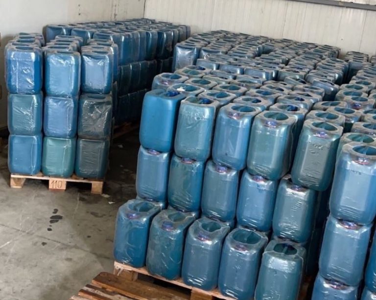 Kapen mbi 8000 litra vaj motorik i kontrabanduar në periferi të Prishtinë