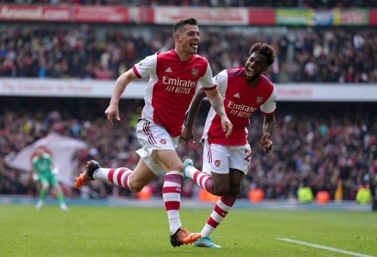 Xhaka: Më pëlqen të shënoj ndaj Manchester Unitedit