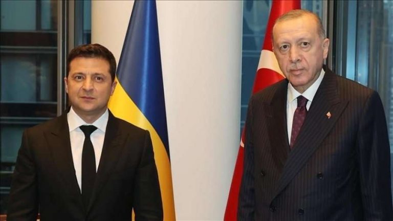 Zelensky diskuton me Erdoganin për evakuimin e civilëve nga Mariupoli