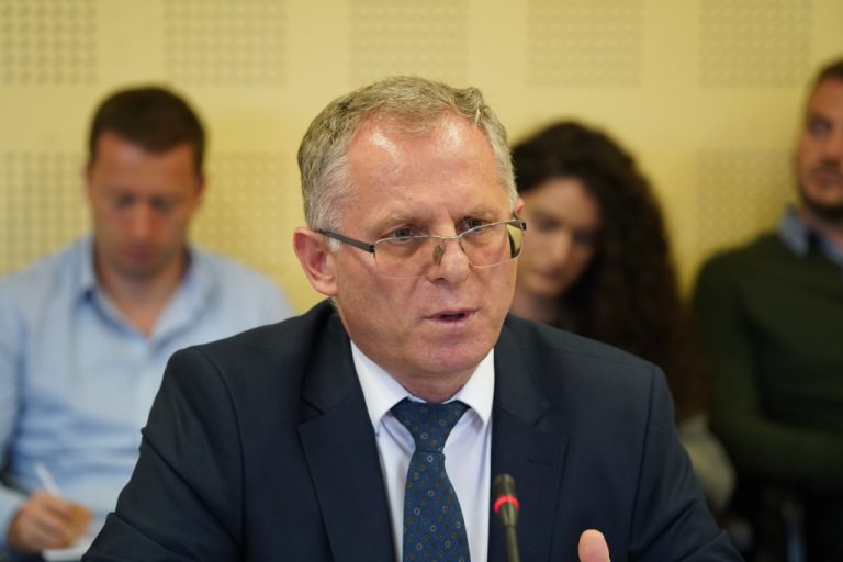 Bislimi ia qet ‘sekretet’ BE-së: Kjo është arsyeja pse nuk duan vetting të plotë