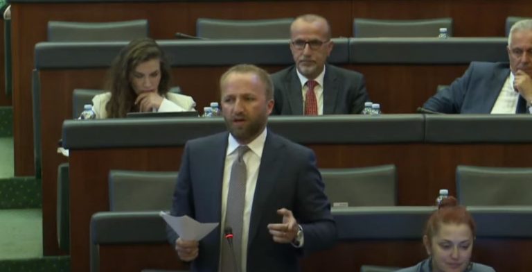 Tahiri: Nëse janë bërë mbi dy milionë euro në Fondin e Sigurisë, e lë mandatin e deputetit