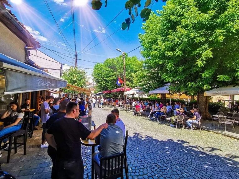 Kujdes nga të nxehtit, temperaturat deri 34 gradë gjatë dy ditëve të ardhshme