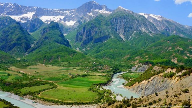 Lumi Vjosa, zemra blu e Ballkanit shpallet Park Kombëtar