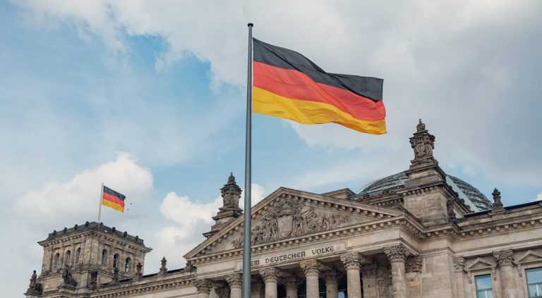 Lajm i mirë për kosovarët që punojnë në Gjermani, priten lehtësime për marrjen e shtetësisë