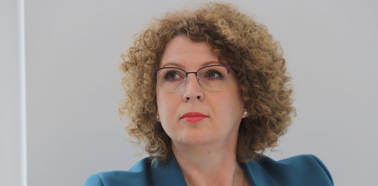 Ministrja Rozeta Hajdari, pret që të bien çmimet e produkteve bazë