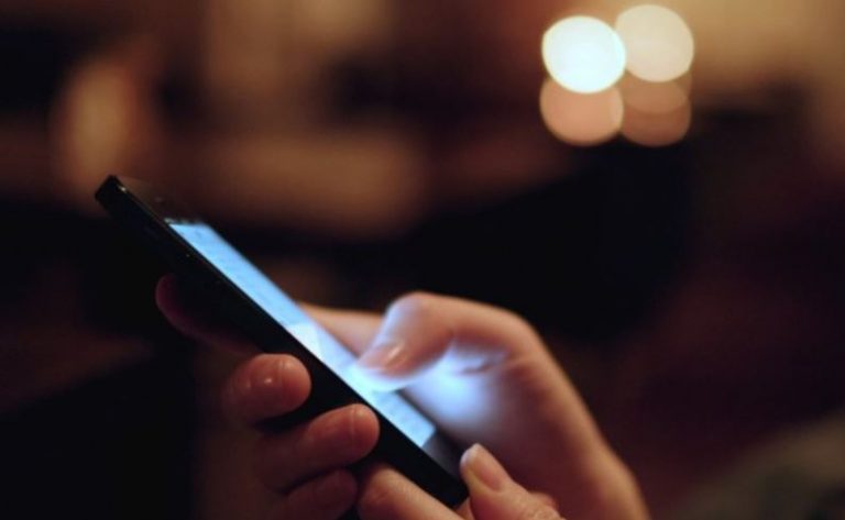 Zhvillonte lojëra të fatit online, policia ia sekuestron telefonin një personi nga fshati Samadrexhë i Suharekës