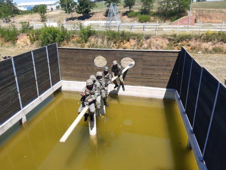 FSK certifikon liderë-komandot e reja