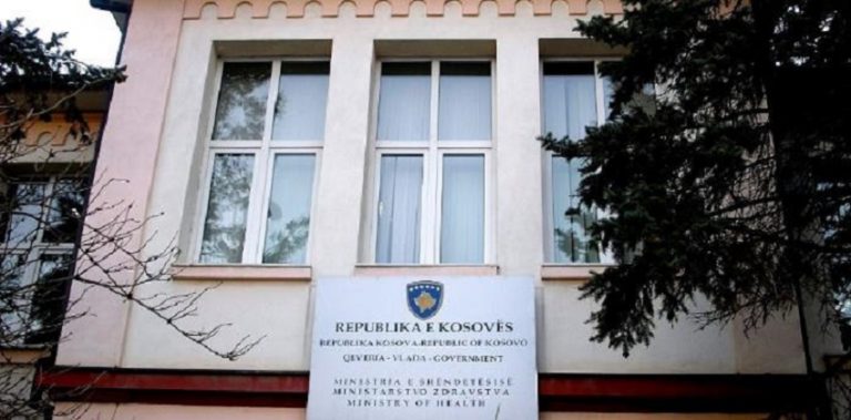 MSh-ja furnizon me barna qytetarët e Kaçanikut dhe Hanit të Elezit që dyshohet se u helmuan nga uji