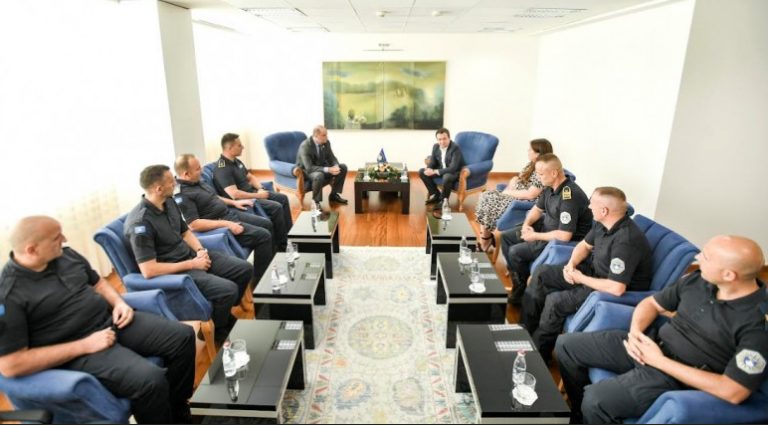 Kurti takon policët që morën pjesë në aksionin kundër kontrabandës në Leposaviq