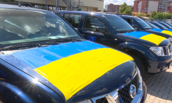 EULEX-i i dhuron Ukrainës automjetet që i përdori në Kosovë