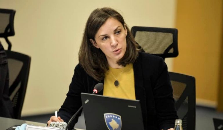 Rizvanolli kërkon sakrificë: Blloqet duhet të ndalen për disa muaj, importi i rrymës pritet të jetë i lartë