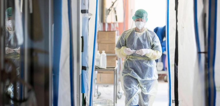 Rreziku ndaj COVID-19, nesër mblidhen drejtorët e Spitaleve të Përgjithshme