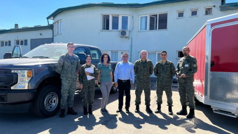 Agjencia Amerikane për Reduktimin e Kërcënimeve të Mbrojtjes dhuron donacion FSK-së