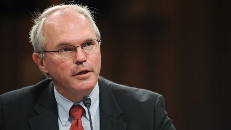 SHBA: Serbia duhet të kthehet nga Perëndimi, nuk ka alternativa të tjera